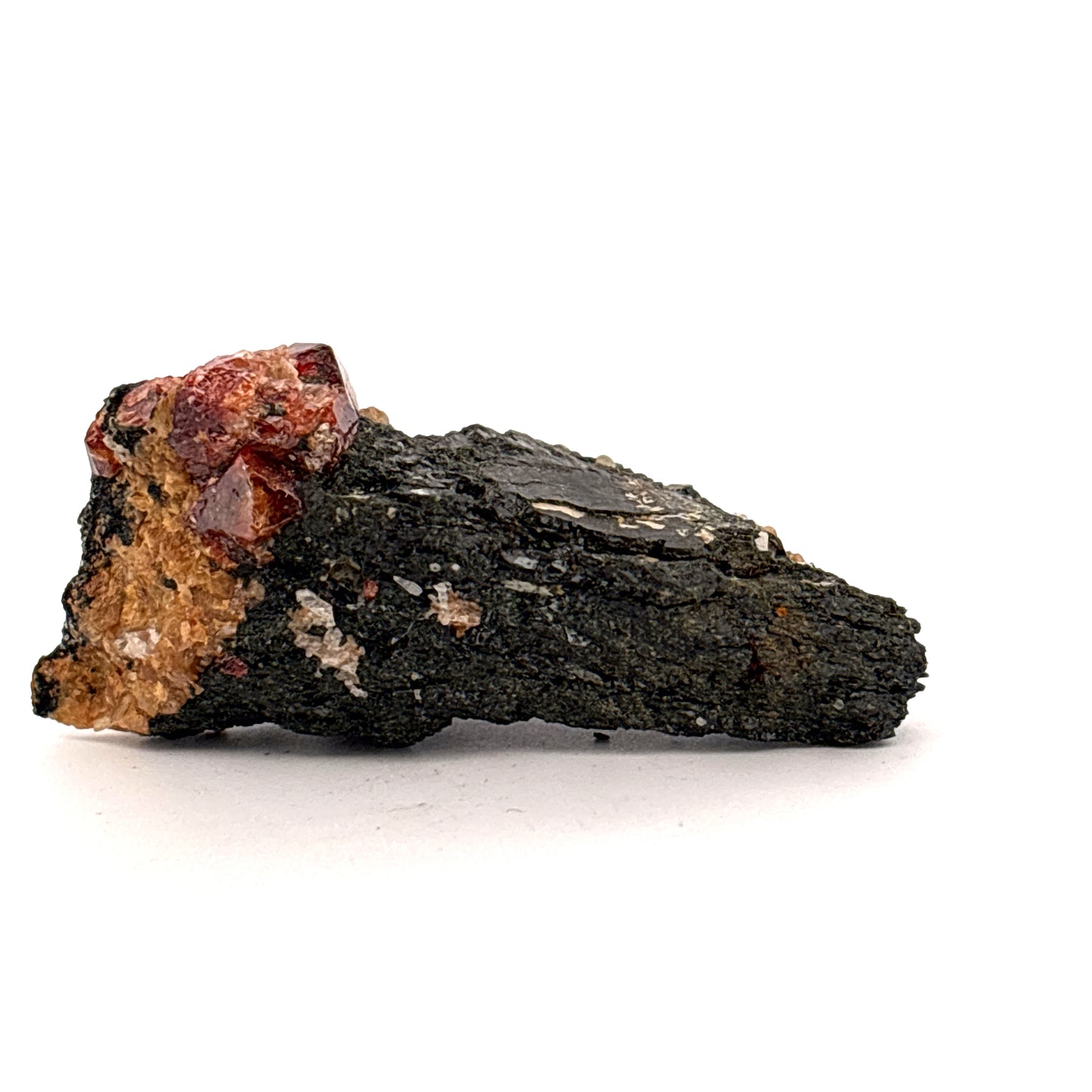 Red Zircon, Pakistan, 26.68gr, 5x2x3cm