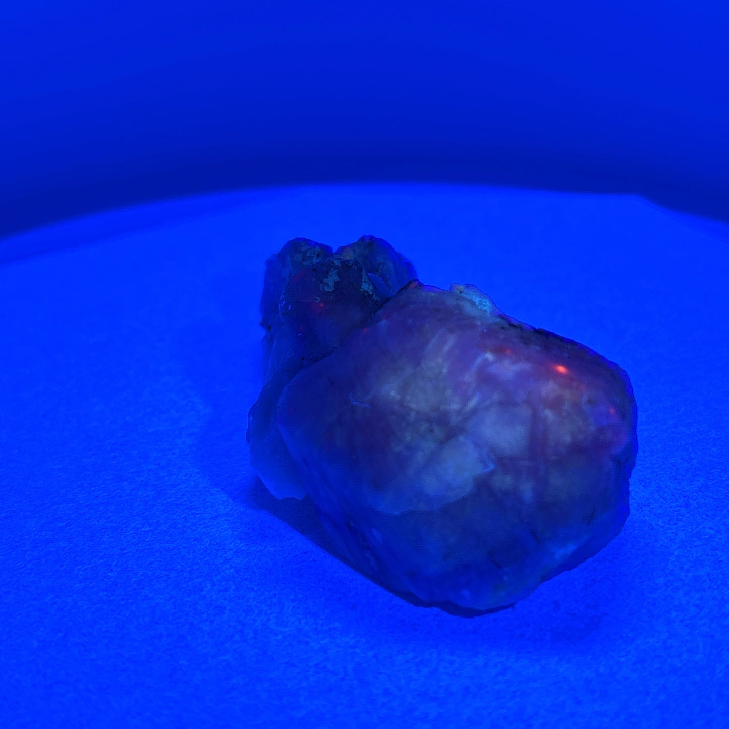 Fluorescent Hackmanite on Quartz, Pakistan, 100.09gr