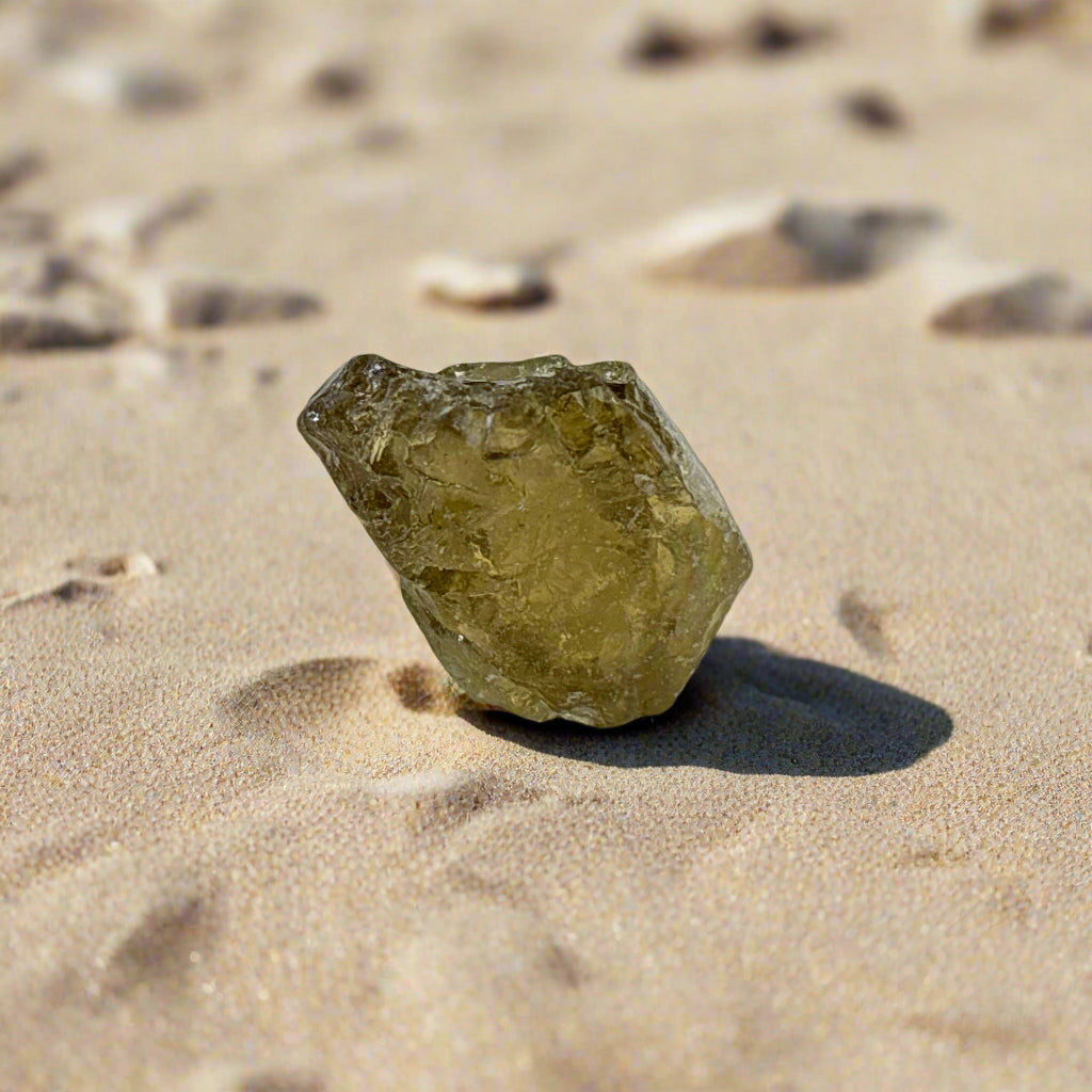 Apatite Gem Rough, Nigeria, 80.35ct, 28x21x14mm