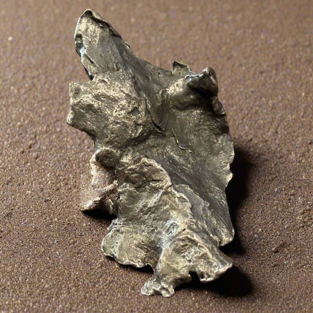 Sikhote-Alin Meteorite 83.91gr, fell on 2/12/1947