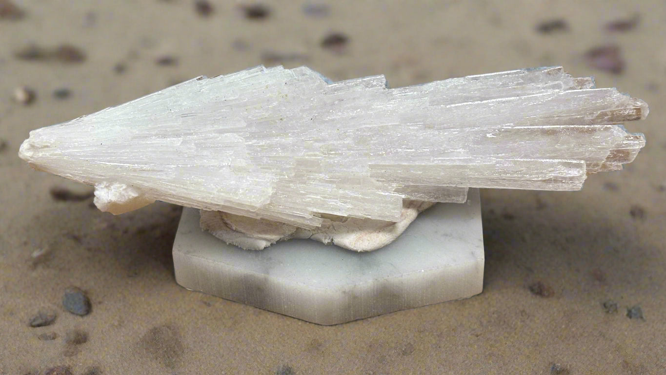 Scolecite Deccan Basalt on base, Aurangabad, Maharashtra, India, 60.84gr.