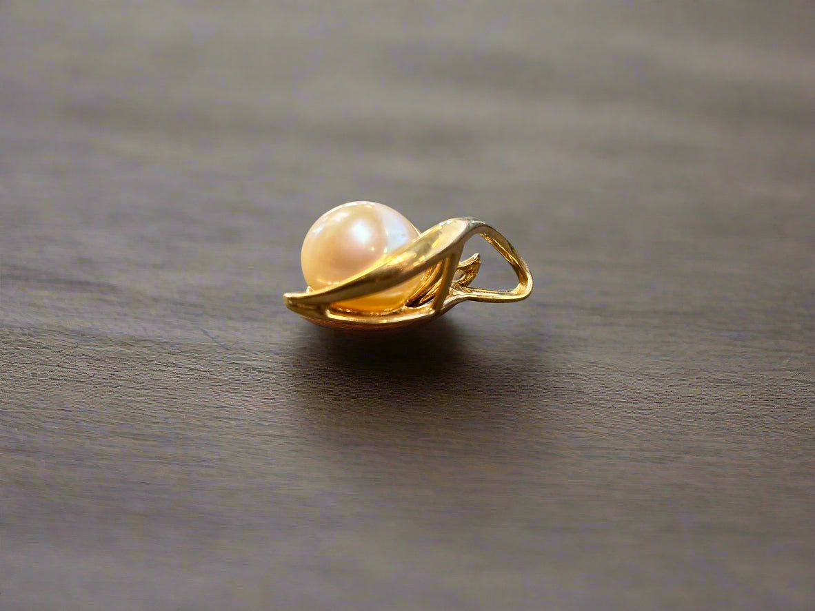 14k Yellow Gold 10mm Salt Water Pearl & Diamond Pendant