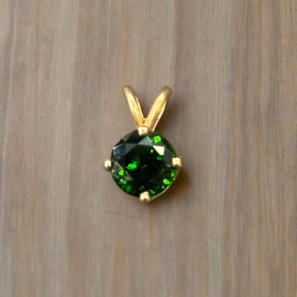 14k Yellow Gold Chrome Diopside Pendant