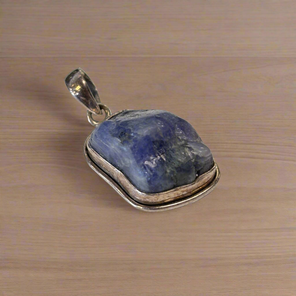 Tanzanite Pendant set in Sterling Silver, 9.68gr.