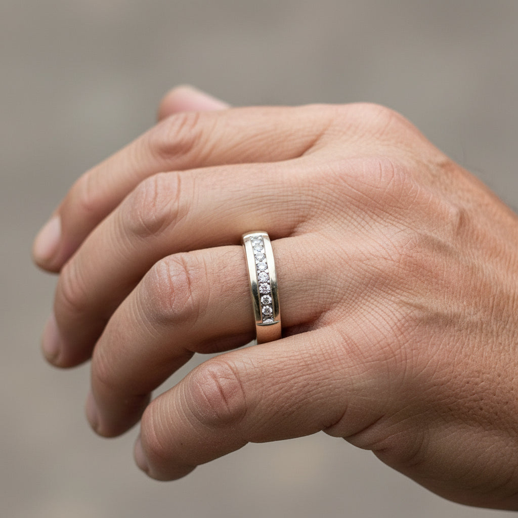 10k Mens Diamond Ring, 1/4cttw, GH, SI1, 4.74gr