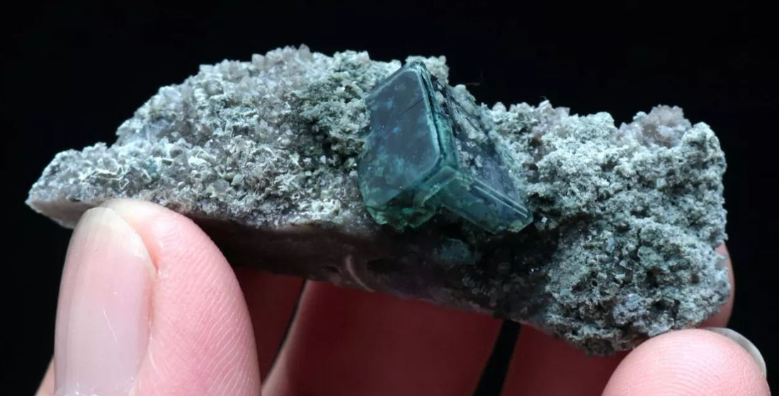So what is Green Blue Fluorite, how does it form?