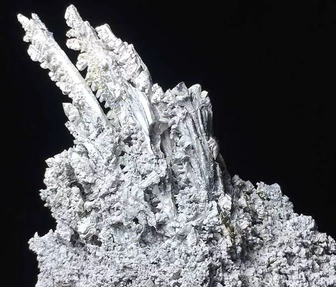 Ever seen a Magnesium Ore Wave Shape Cluster Mineral Specimen? What forms this and how?