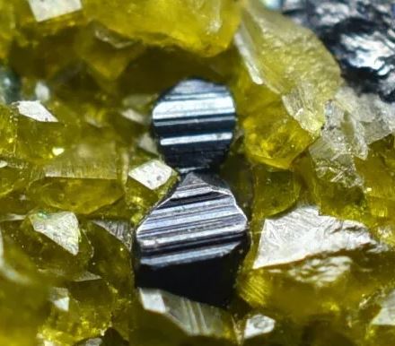 Let's learn all about Magnetite & Vesuvianite Crystals On Matrix!