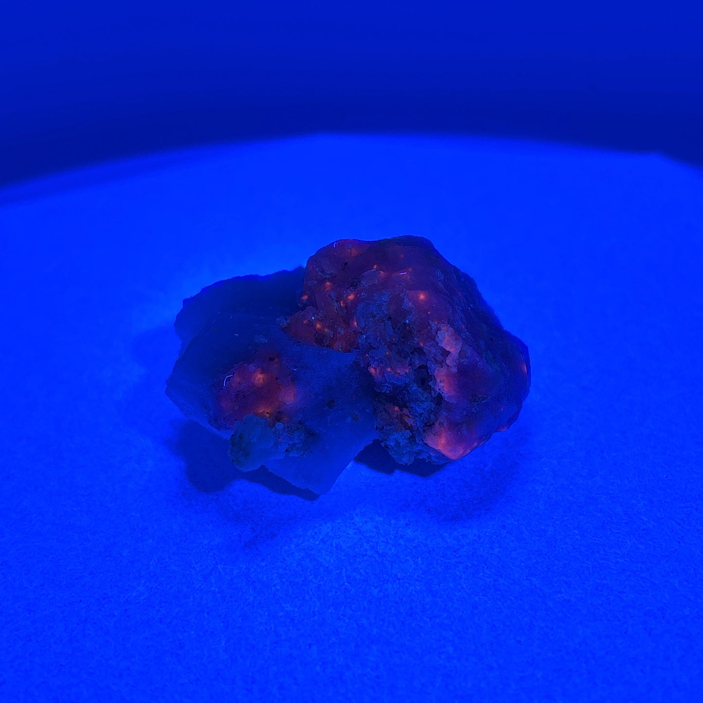Fluorescent Hackmanite on Quartz, Pakistan, 51.64gr, 45x43x25mm