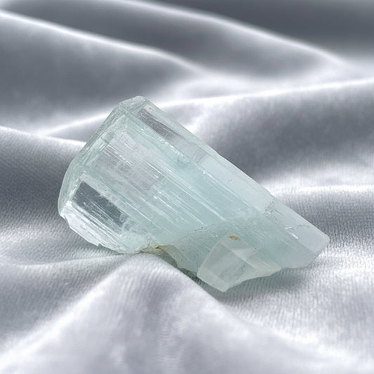 Aquamarine Crystal, Pakistan, 18.85gr, 36x19x21mm