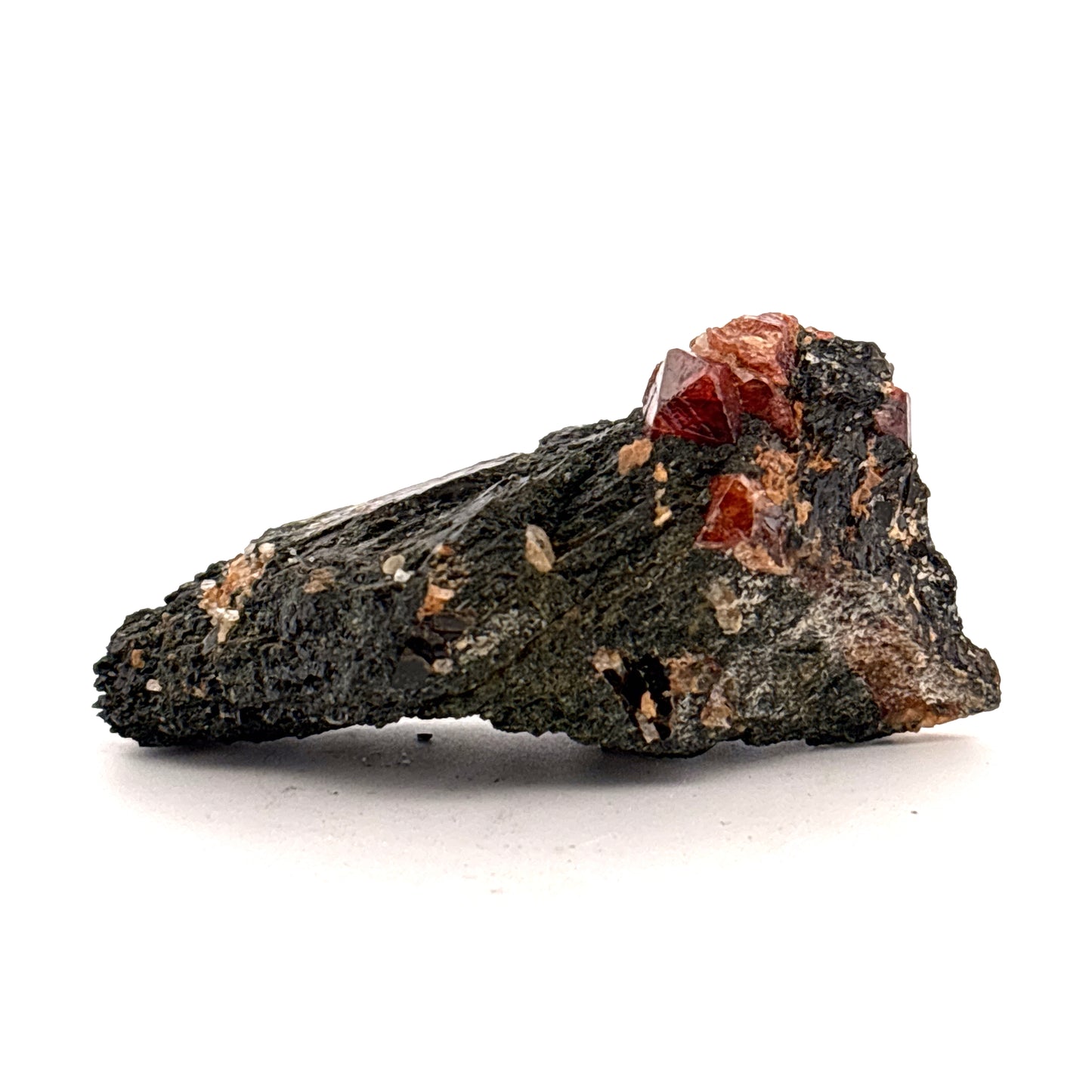 Red Zircon, Pakistan, 26.68gr, 5x2x3cm