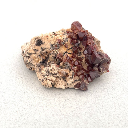 Vanadinite 32.3gr Mibladen, Morocco 5x4x2cm