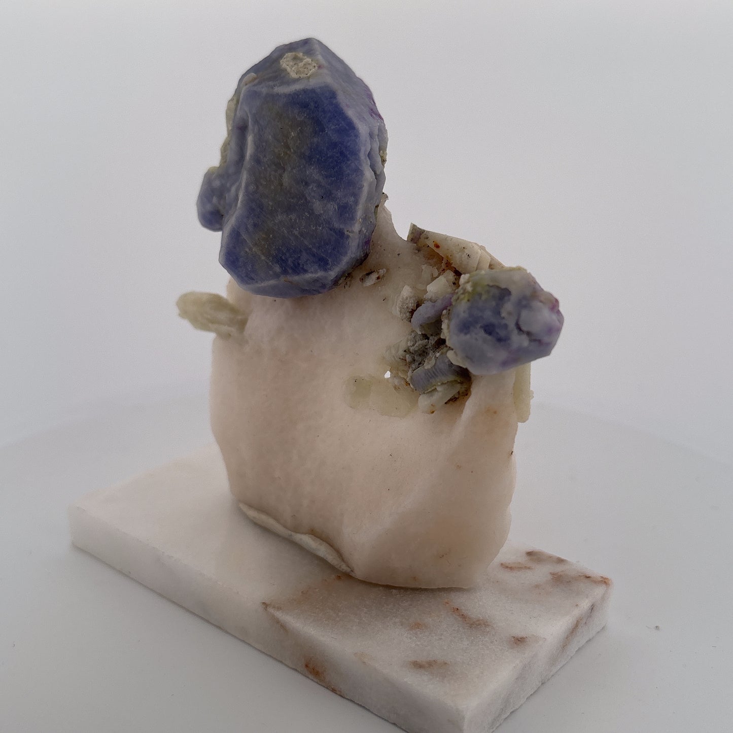 Fluorescent Hackmanite & Calcite on Quartz, Pakistan, 183.74gr