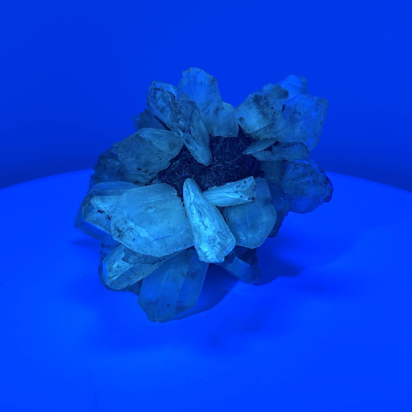 Florescent Selenite, Wyoming, USA, 211gr, 9x7x6cm