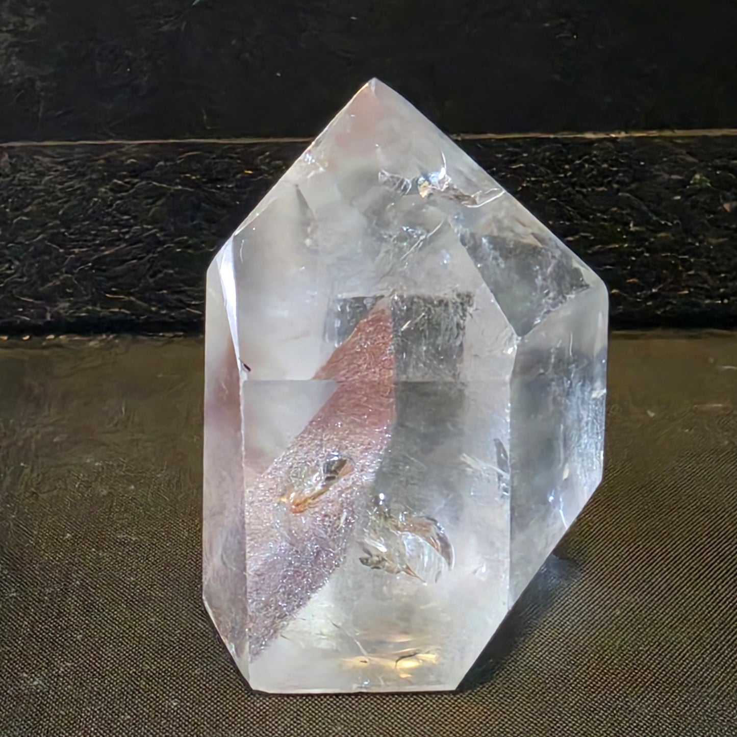Natural Quatz Phantom, Uruguay, Polished faces, 104gr, 47x31x50mm