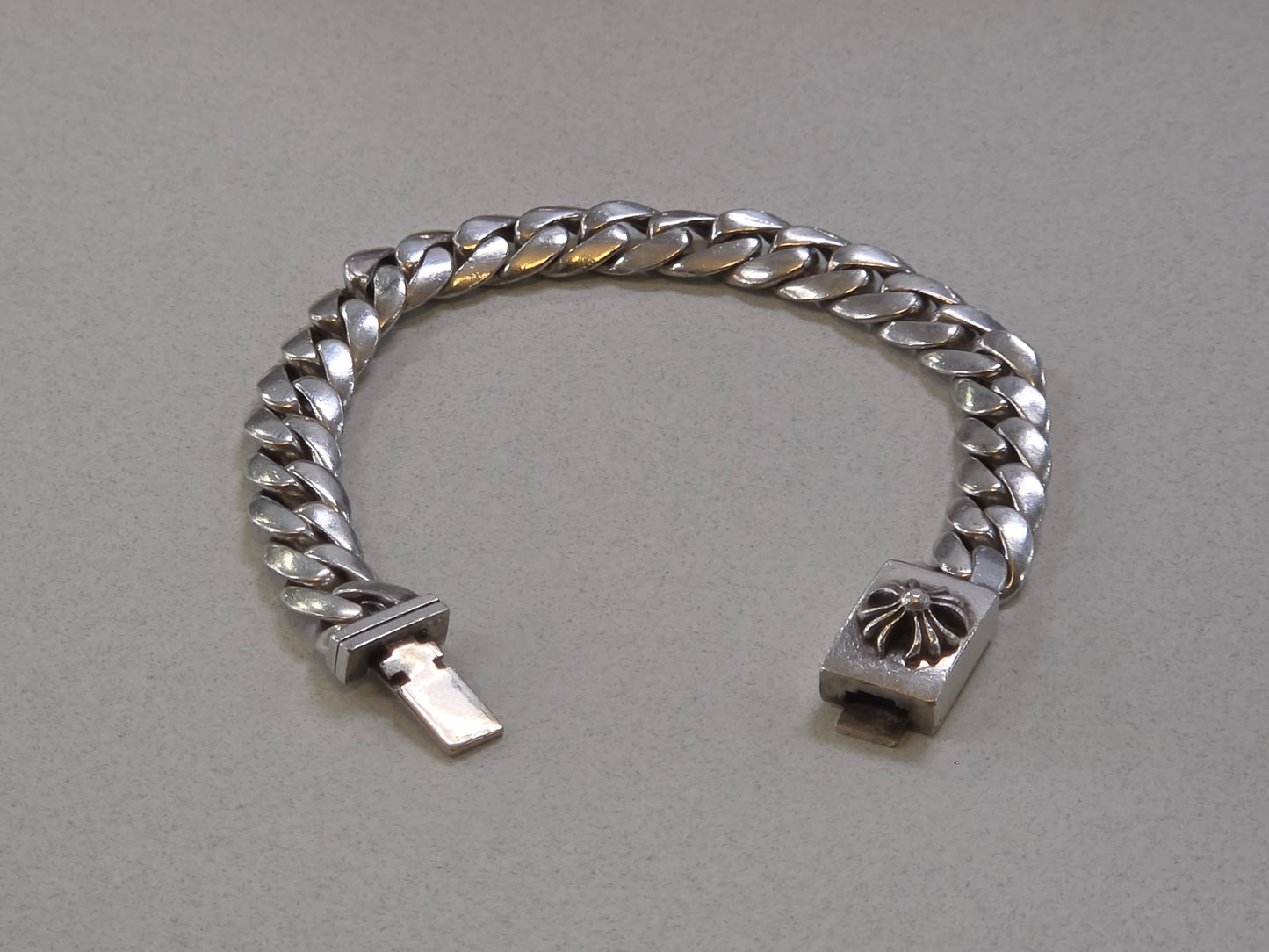 22cm Chrome Hearts 925 Braclet, 57.2gr, Cuban Link with sculpted cross motif