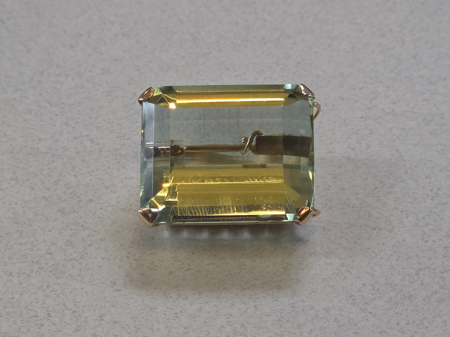 Antiuqe 14k Helidor "Beryl" Broach, 24x20mm 16-17ct estimated weight, Yellow Gold