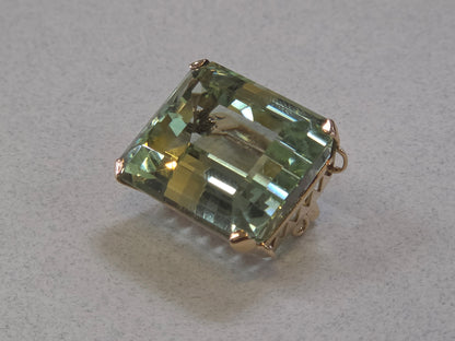 Antiuqe 14k Helidor "Beryl" Broach, 24x20mm 16-17ct estimated weight, Yellow Gold