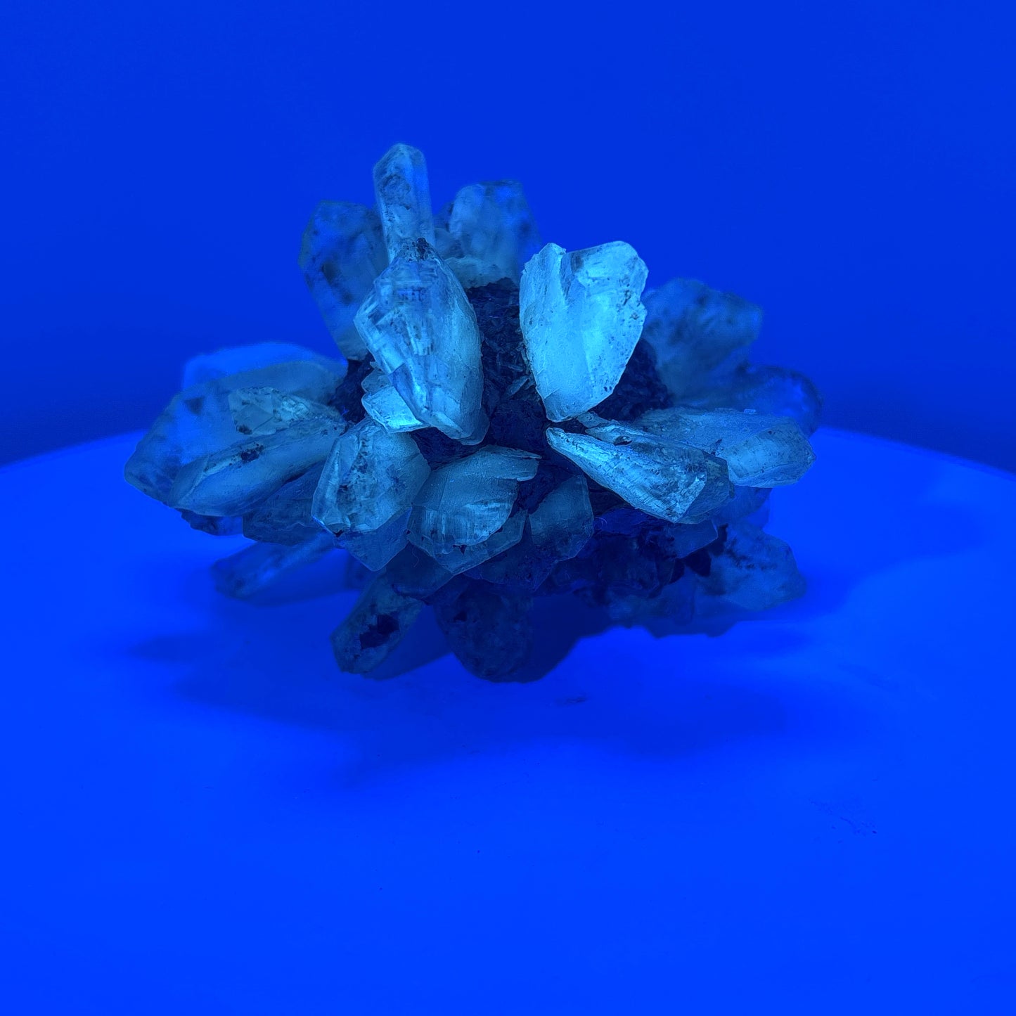 Florescent Selenite, Wyoming, USA, 211gr, 9x7x6cm