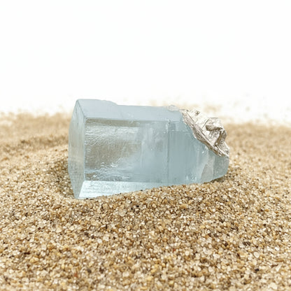 Aquamarine Crystal with Mica, Pakistan, 22.18gr, 33x20x18mm