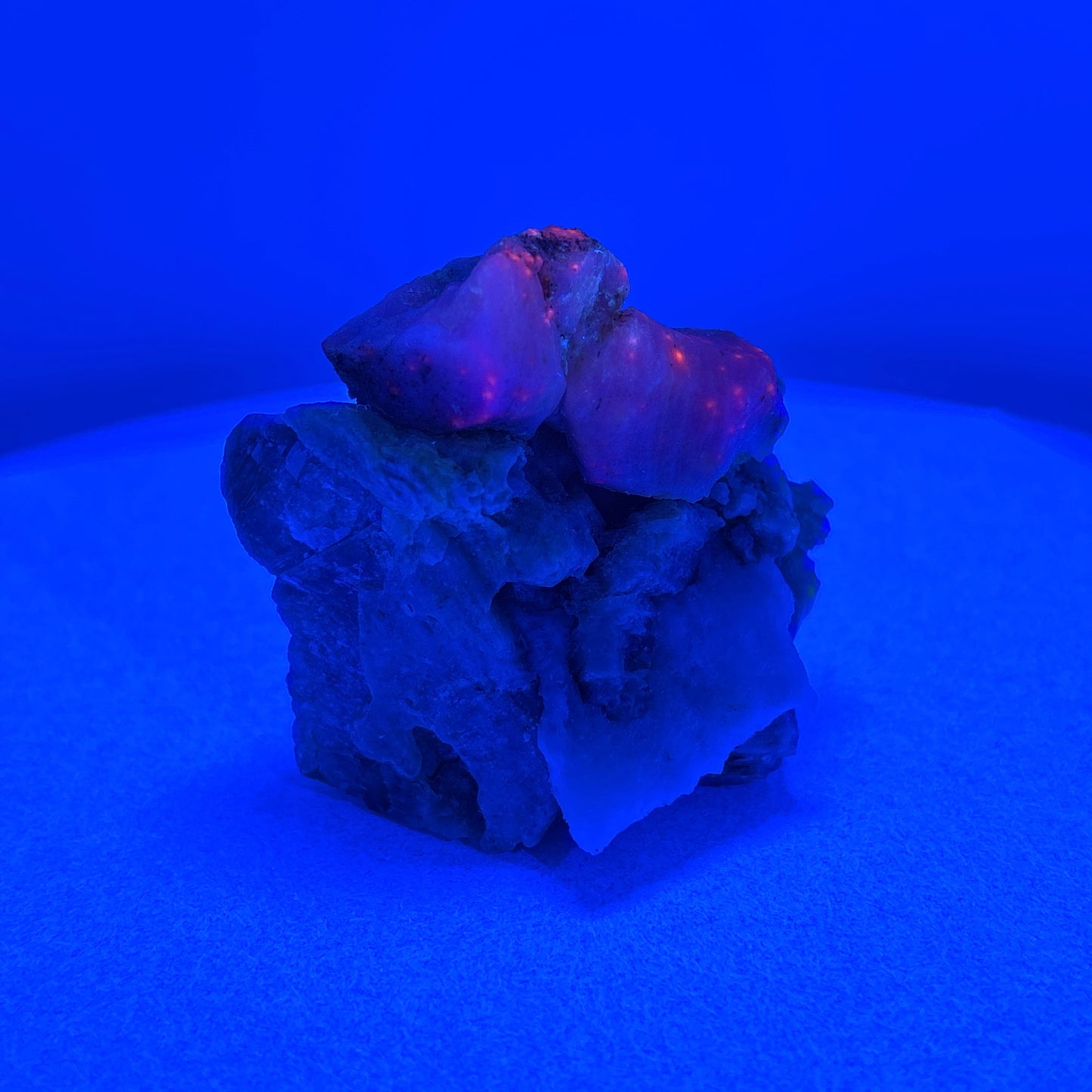 Fluorescent Hackmanite & Calcite on Quartz, Pakistan, 120.42gr