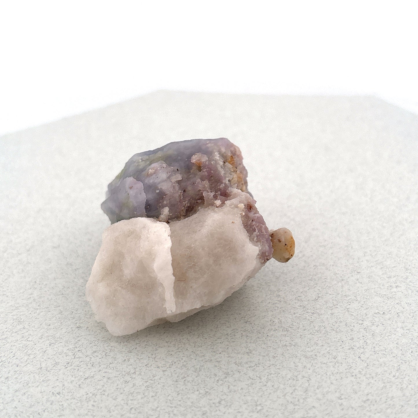 Fluorescent Hackmanite on Quartz, Pakistan, 51.64gr, 45x43x25mm