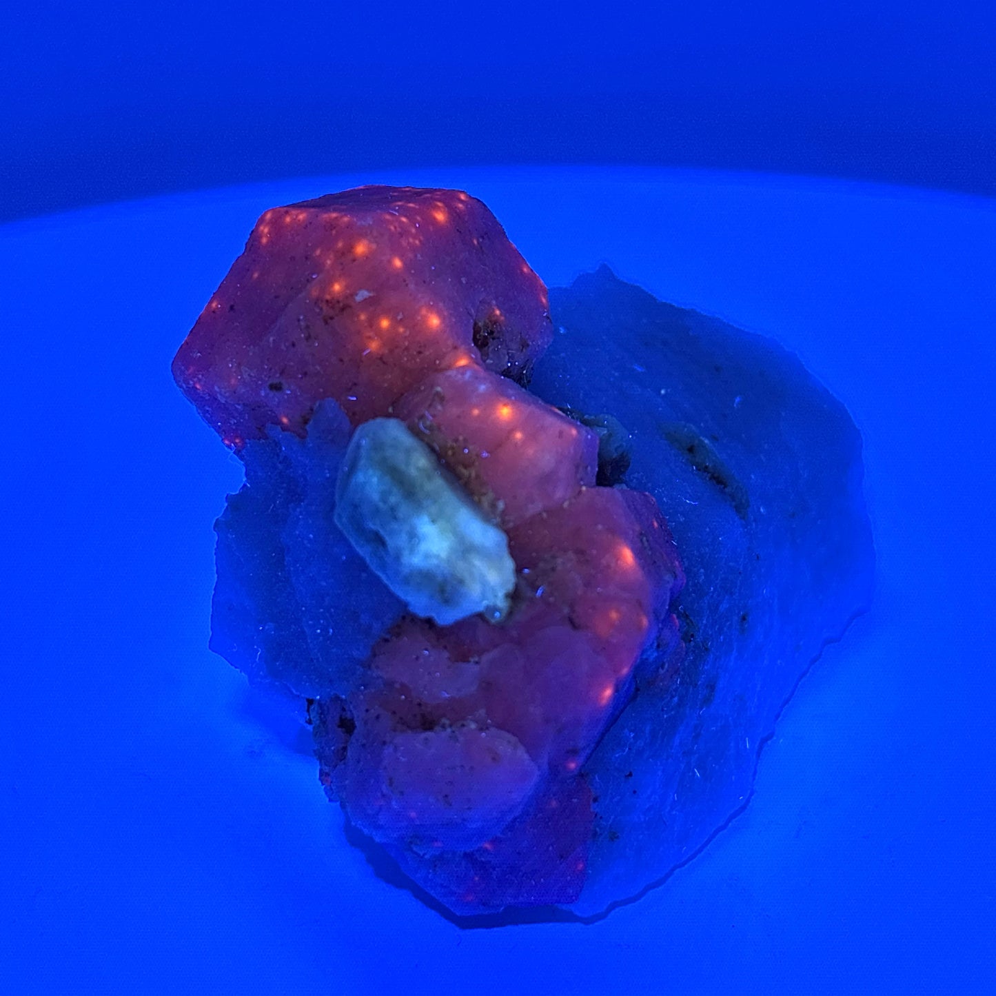 Fluorescent Hackmanite & Calcite on Quartz, Pakistan, 99.19gr
