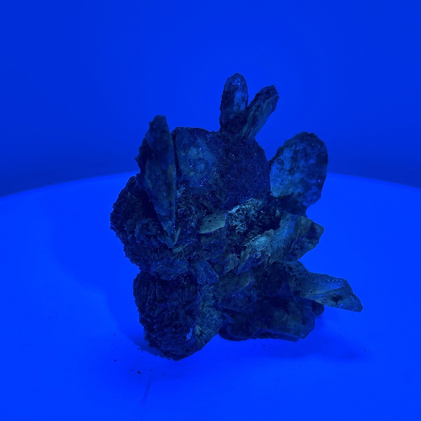 Fluorescent Selenite, Wyoming, USA, 153gr, 9x8x6cm