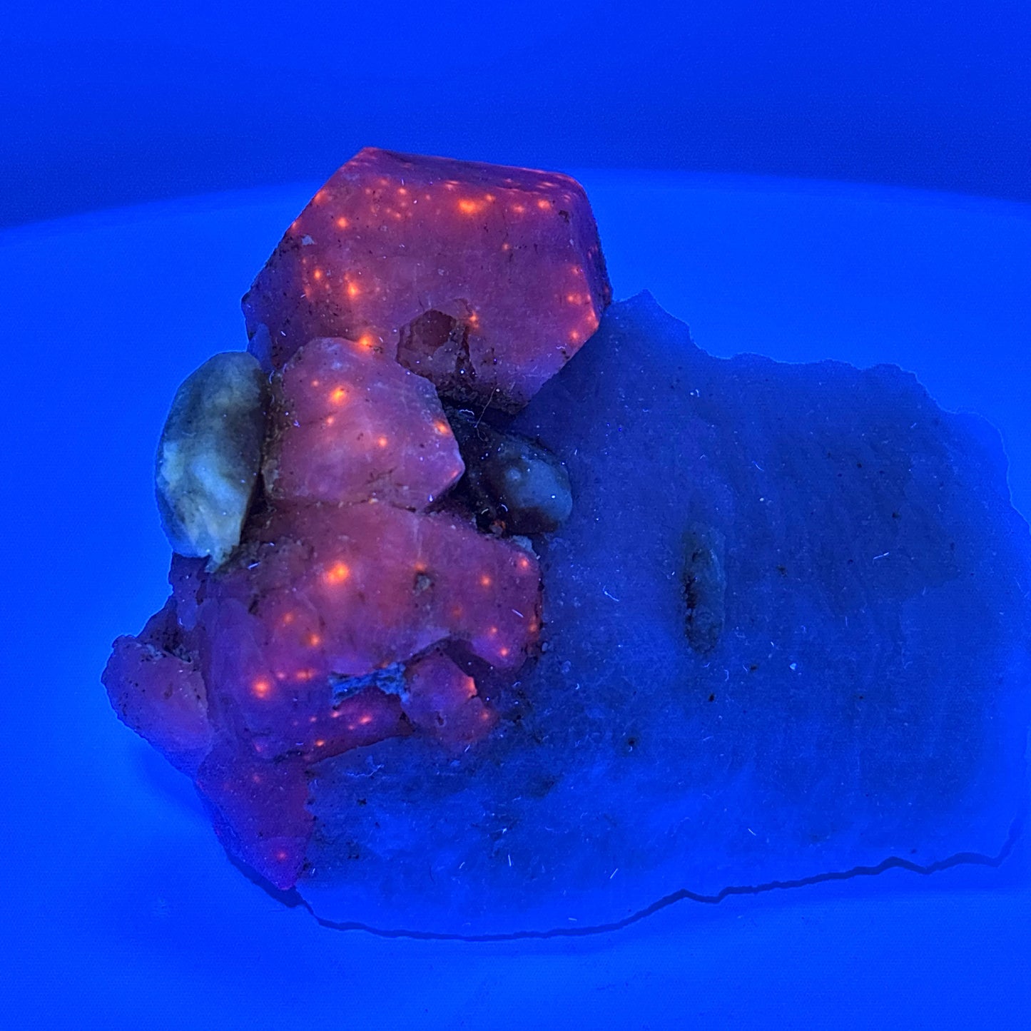 Fluorescent Hackmanite & Calcite on Quartz, Pakistan, 99.19gr