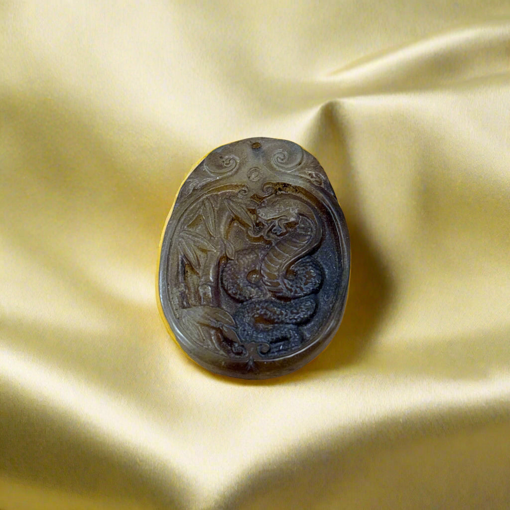 Brown Jade with Snake & Bamboo Carving, 20.35gr 48x34mm