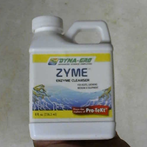Dyna-Gro Dyna-Zyme Enzyme Cleanser 8 fl oz.