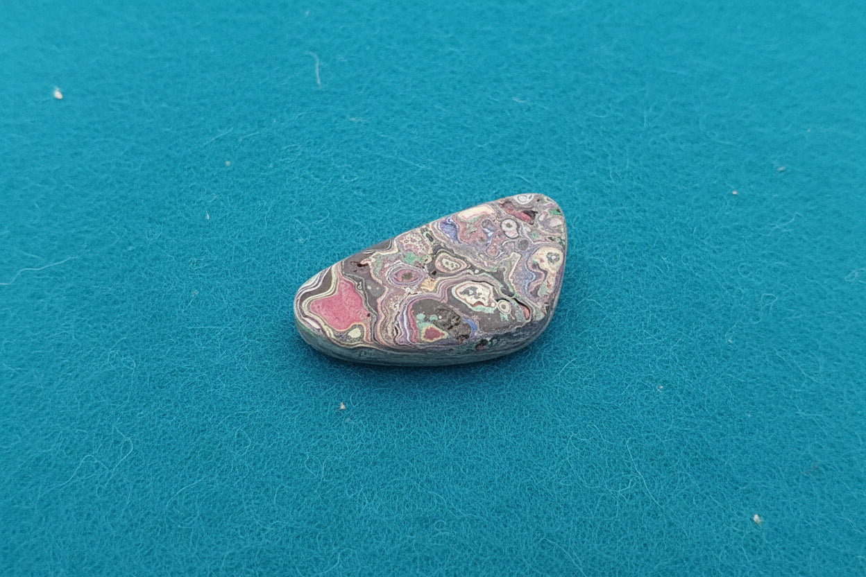 Cadilite, Cadilac Ranch "Fordite" Free From Cabocheon, Amarillo, Texas, 10.5ct 35x17x4mm