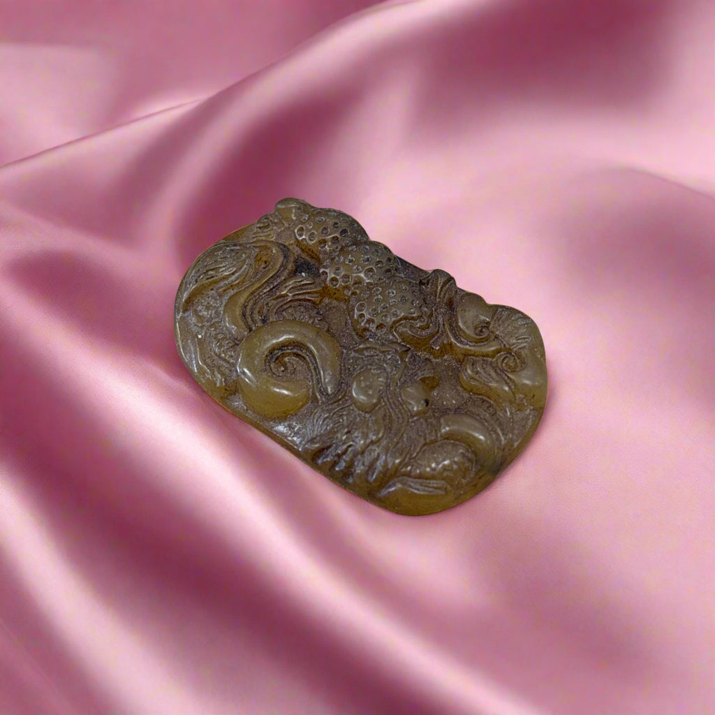 Brown Jade Dragon Pendant, 20.83gr, 47x30x7mm