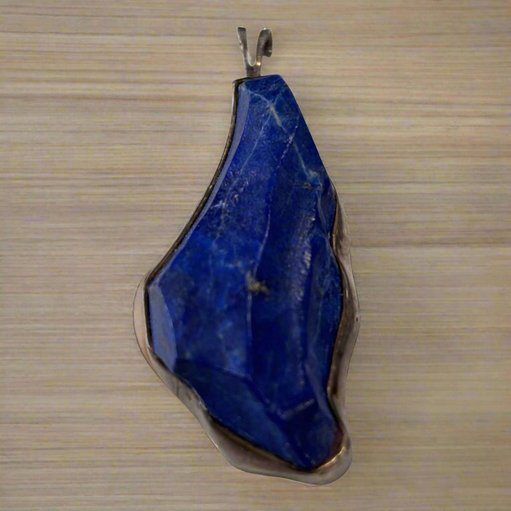 Hand Carved Lapis Pendant set in Sterling Silver, 13.58gr.