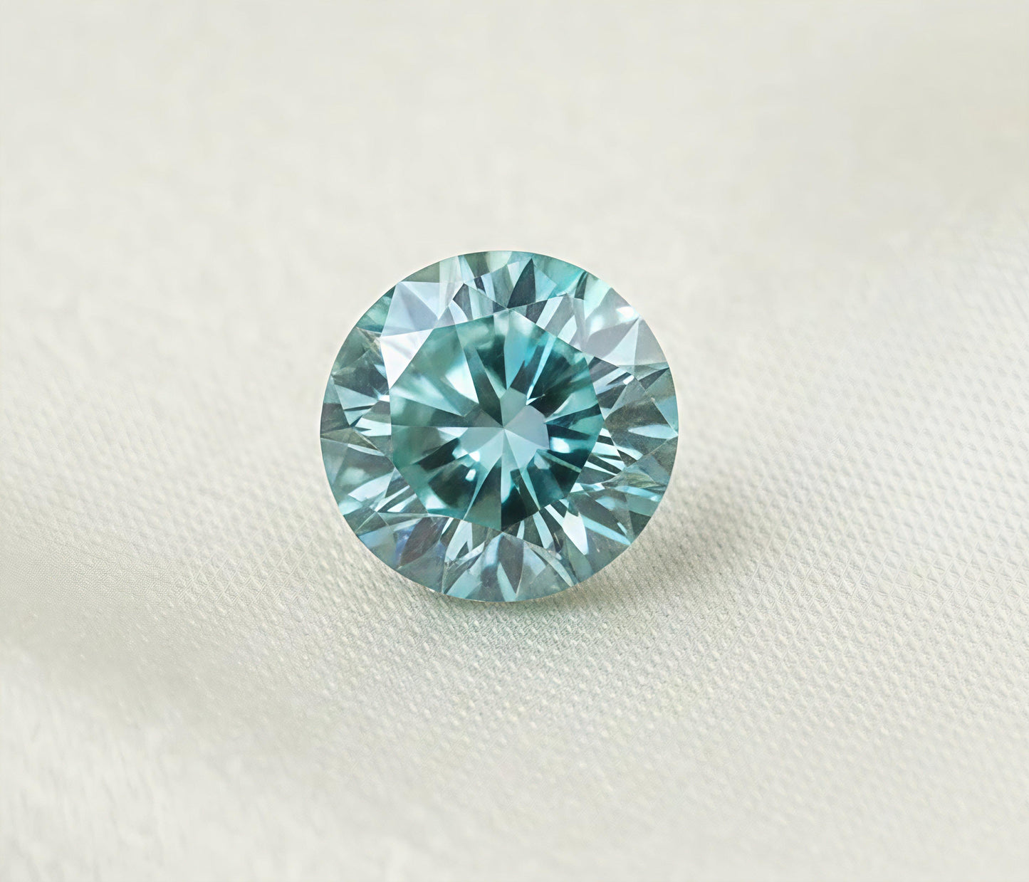 Certified Lab Grown Diamond, 0.97ct, VS2, Fancy Vivid Blue, 6.33 - 6.32 x 3.95mm