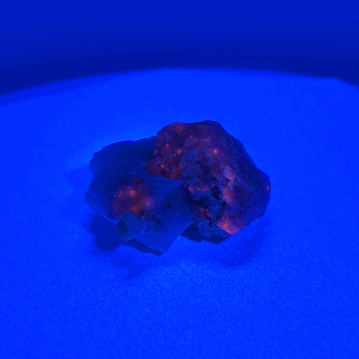 Fluorescent Hackmanite on Quartz, Pakistan, 51.64gr, 45x43x25mm