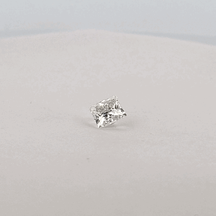 Certified Lab Grown Dimond, 2.10ct, E, VVS2, Princess Cut