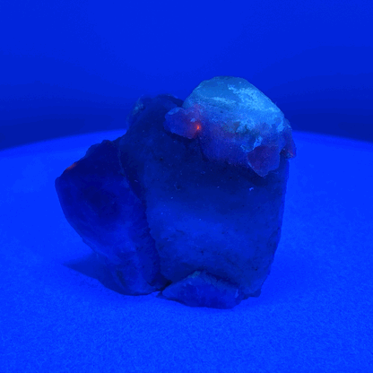 Fluorescent Hackmanite on Quartz, Pakistan, 84.55gr