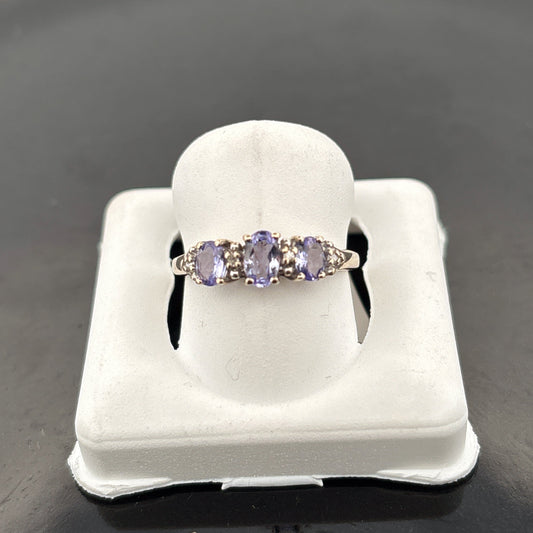 10K Tanzanite & Diamond Ring - 1.19gr