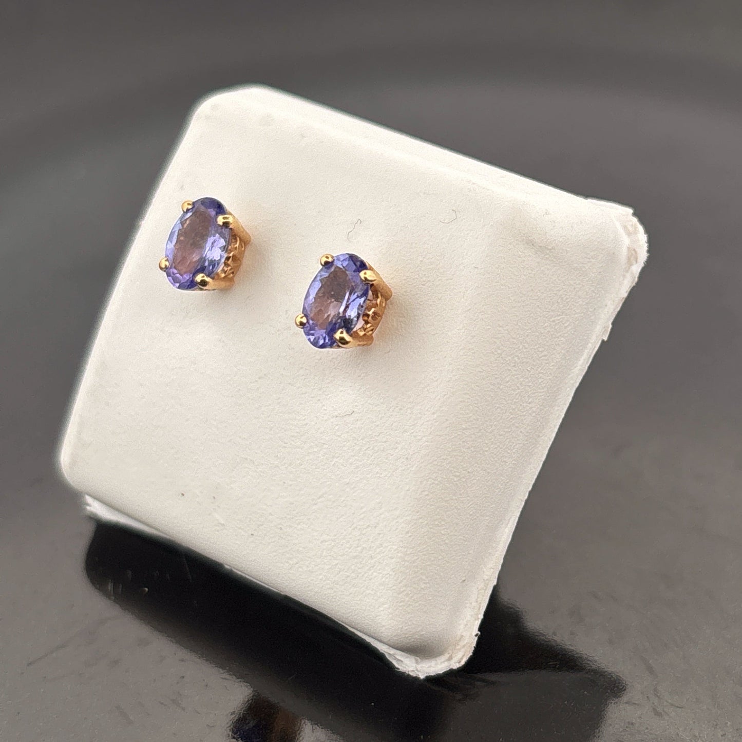 14K Tanzanite Earrings, 6.5x4.25mm - 1.16gr