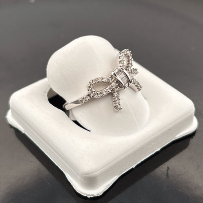 10k Diamond Bowtie Ring, 1/4cttw, 2.11gr