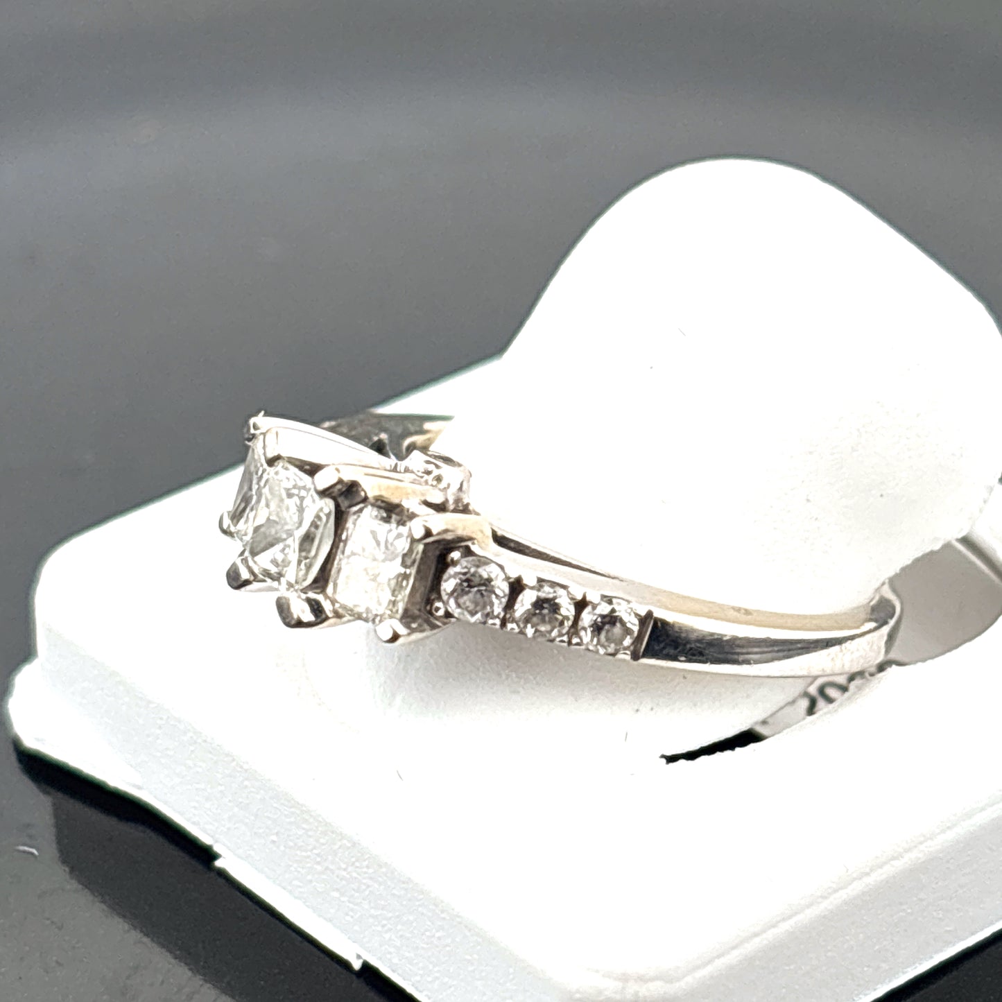 14K Natural Diamond Ring, 1/2cttw, Size 8 1/2, 4.4gr Weight