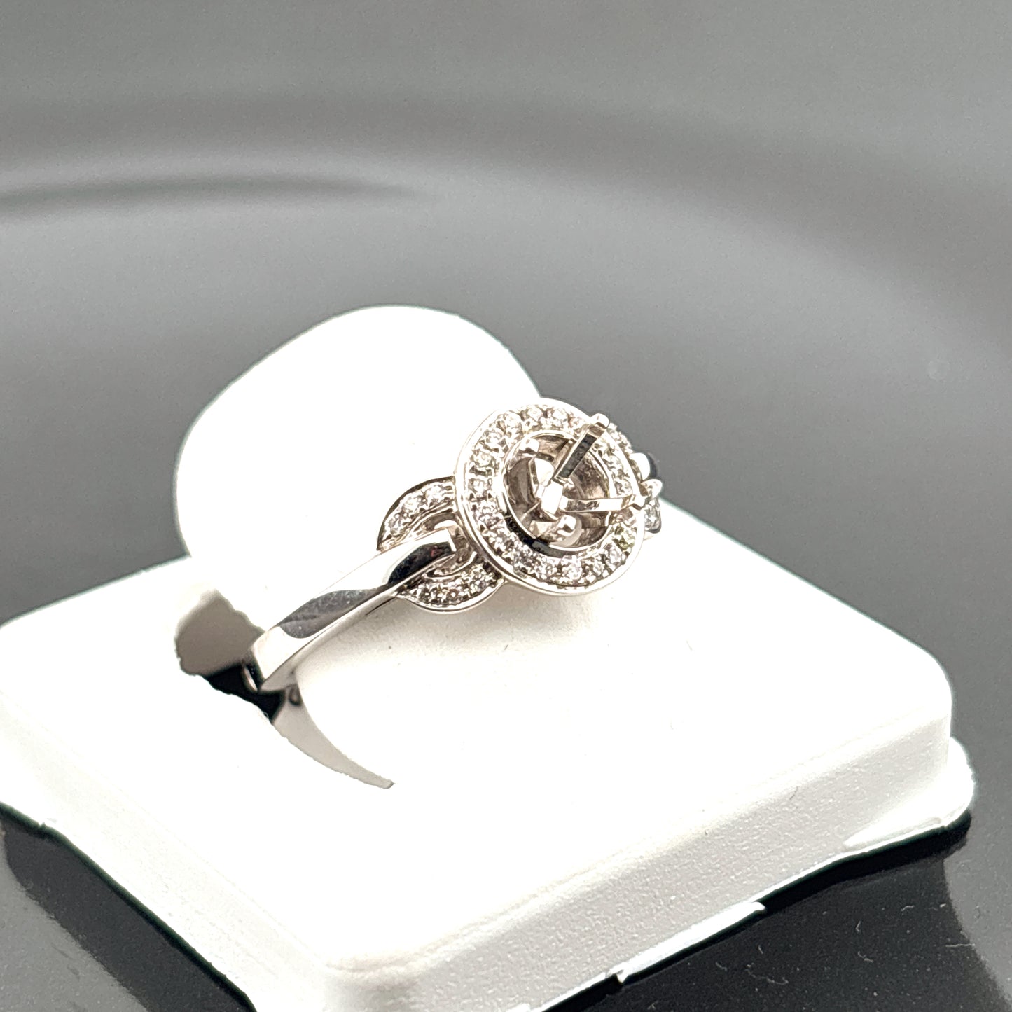 14K Valina Diamond Semi-mount, 0.14cttw, Size 6 1/2, Ring Weight 4.81gr