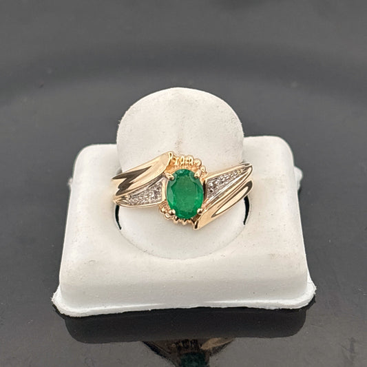 10K Natural Emerald, 7x5mm, & Diamond Melee - 3.27gr