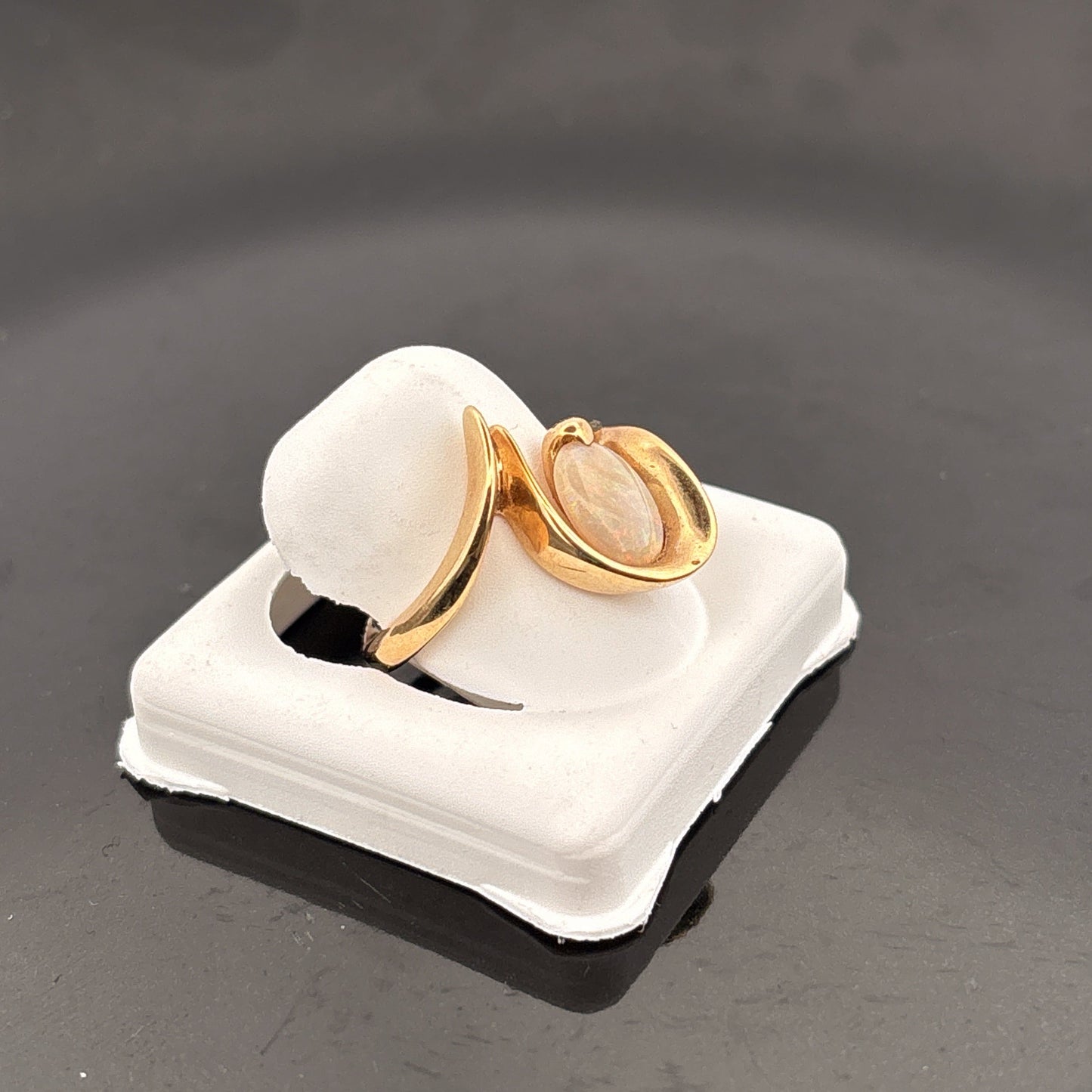 14k Ausralian Opal Ring, 10x8mm, 5.49gr, Size 6 1/2