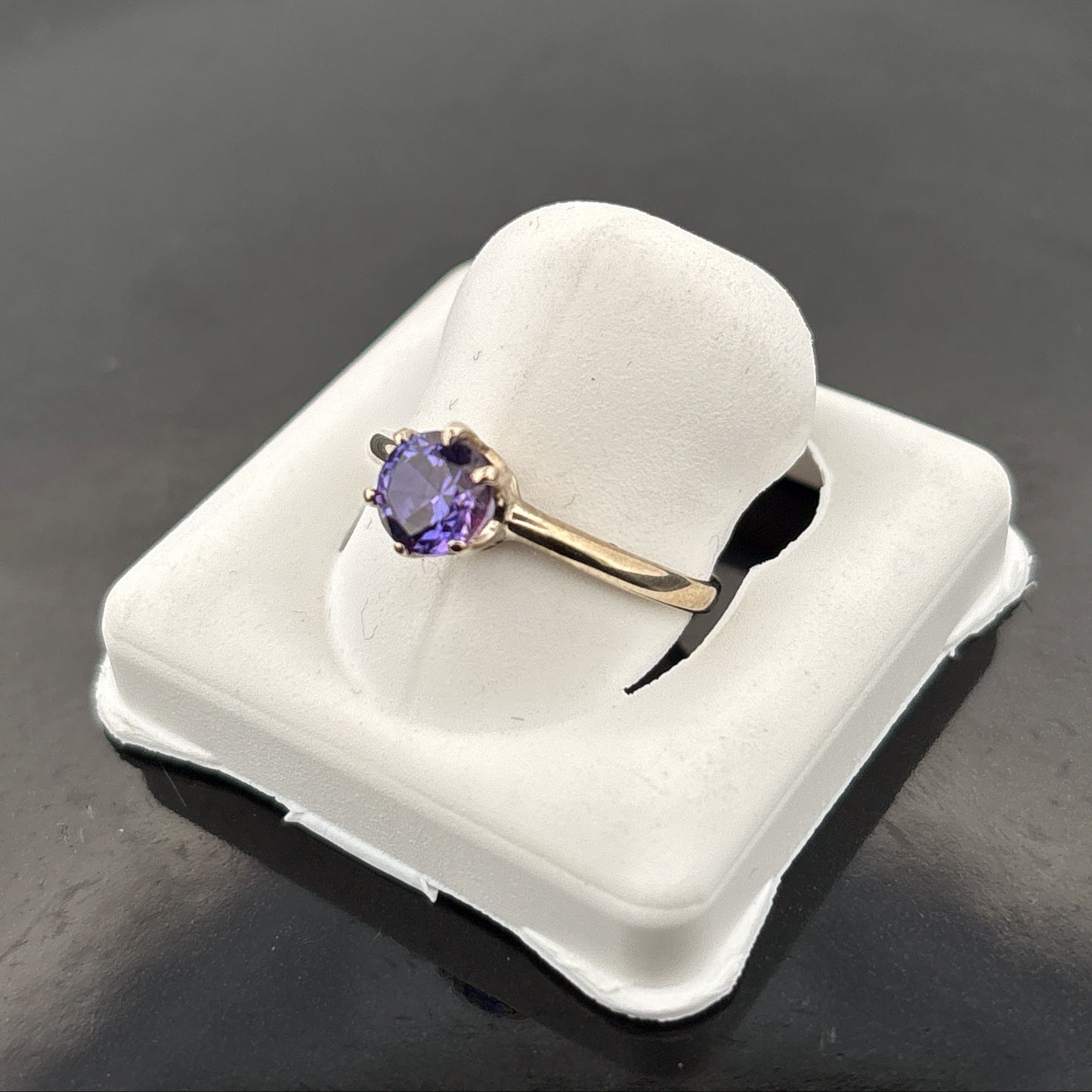 10K Tanzanite Ring, 5.5mm, 1.26gr