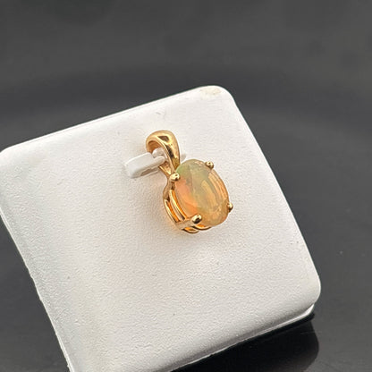 14K Etheopian Opal Pendant, 9.15x7.1mm, 1.05gr