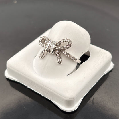 10k Diamond Bowtie Ring, 1/4cttw, 2.11gr