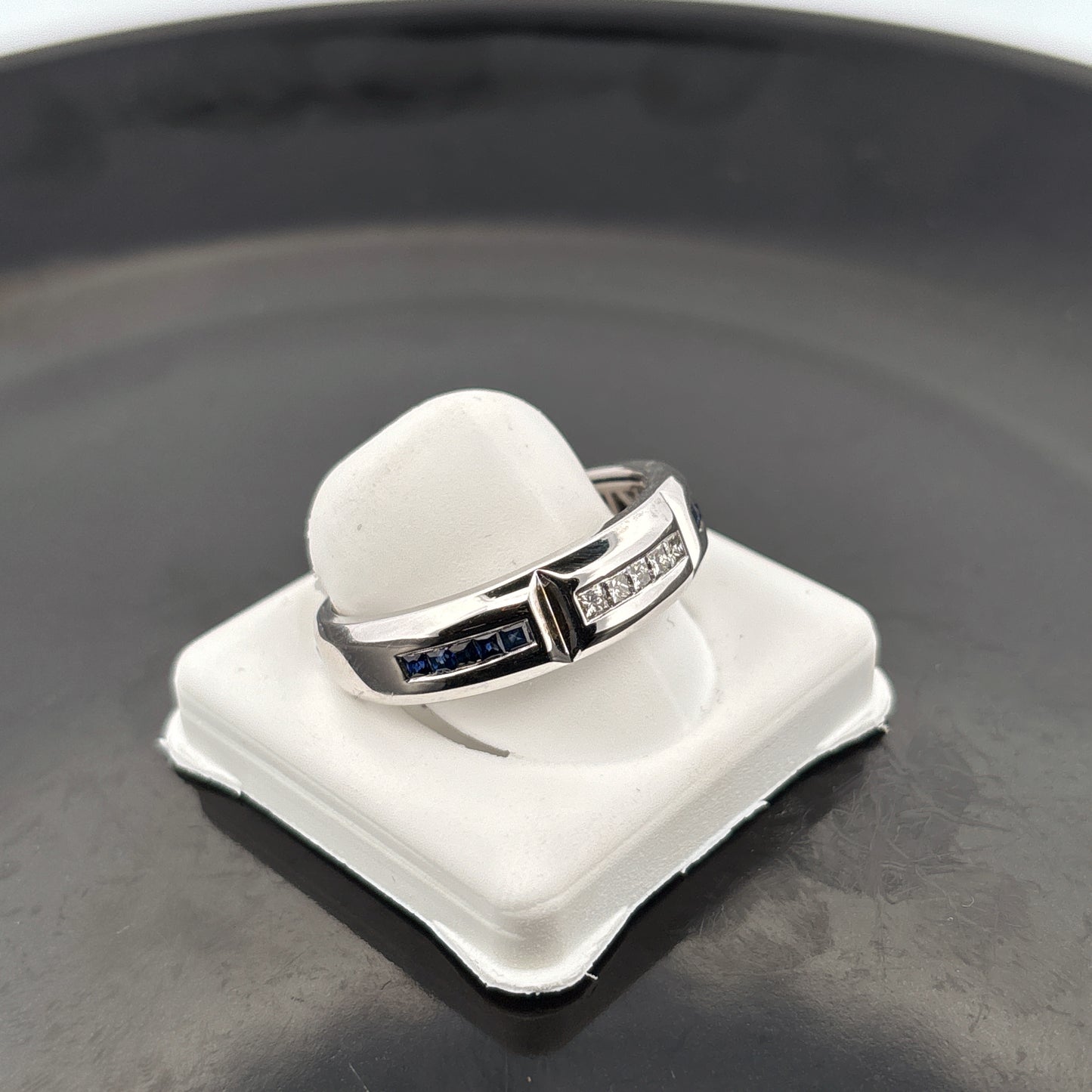 14k Mens Diamond & Sapphire Ring, 7.65gr